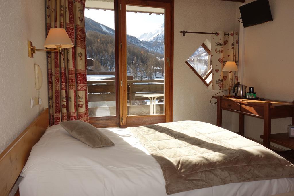Hotel L'Escale Blanche 레오레스 객실 사진