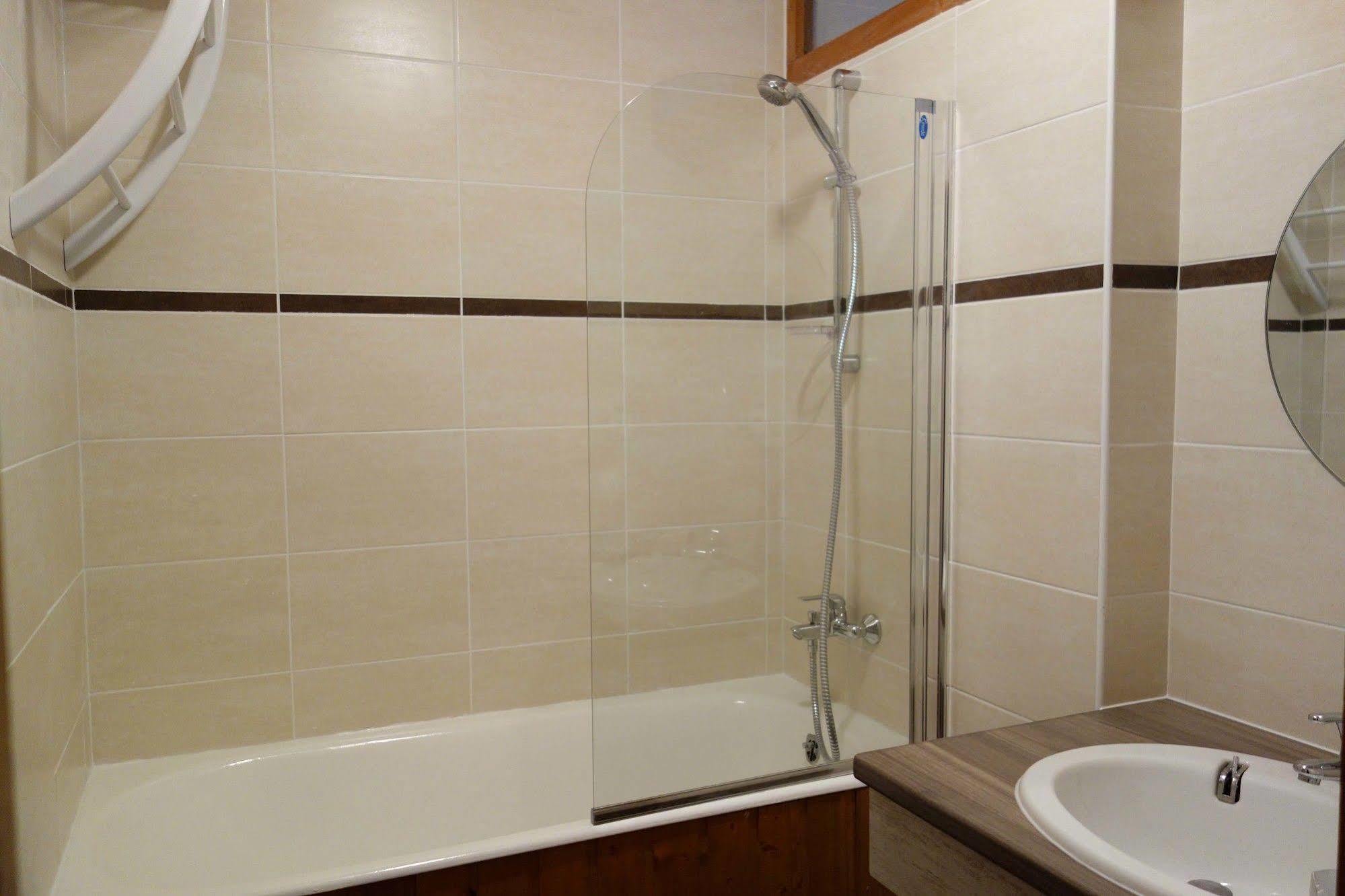 Hotel L'Escale Blanche 레오레스 외부 사진